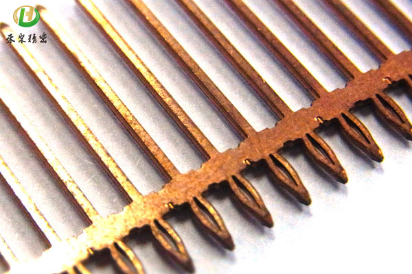 汽车类鱼眼端子 汽车类鱼眼端子