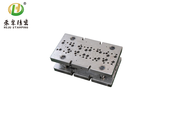 高速连续冲压模 高速连续冲压模